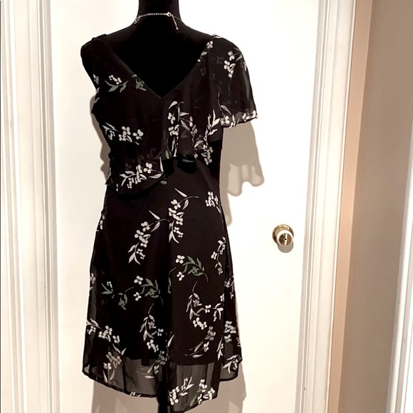🍒 🆕 Black Floral Chiffon Dress-!!! - Picture 7 of 13